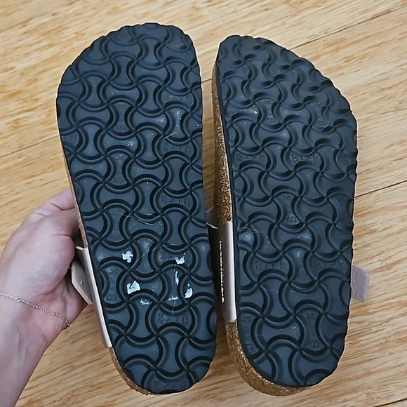 Birkenstock Gizeh Birko-Flor Flip Flop - Size 37, Shade Copper Metalic - Picture 2 of 4